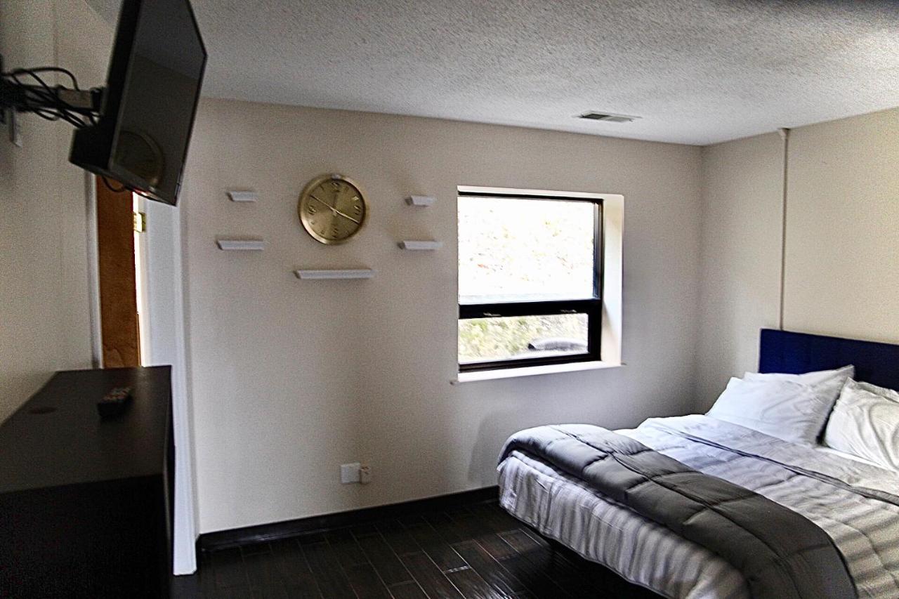 Pineville Pine Mountain Inn מראה חיצוני תמונה
